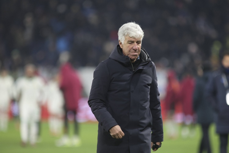 NBA直播-加斯佩里尼:我已经回看韦斯利染红的瞬间了,这是个沉重的判罚